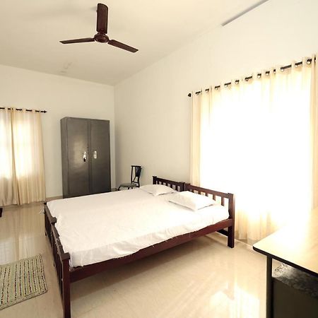 Tellicherry Daffodil Rooms - Non Ac מראה חיצוני תמונה